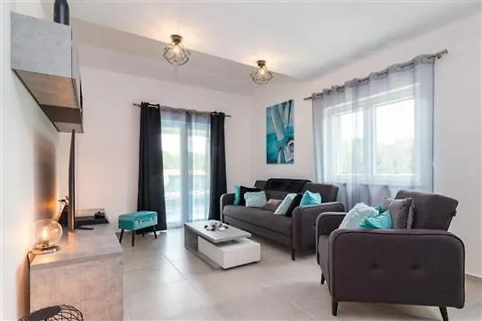 פולה Attractive Villa