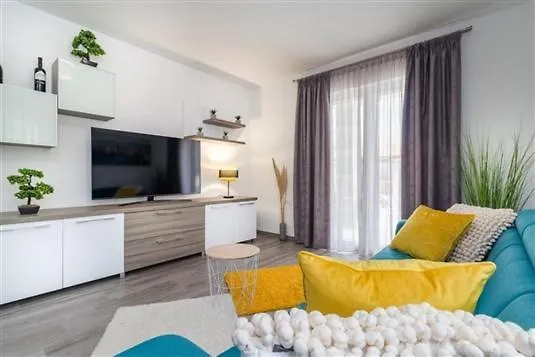 פולה Attractive Villa