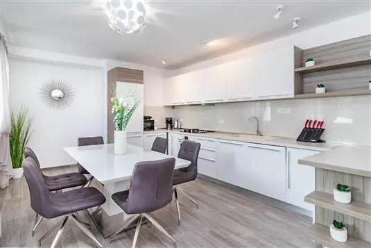 פולה Attractive Villa קרואטיה